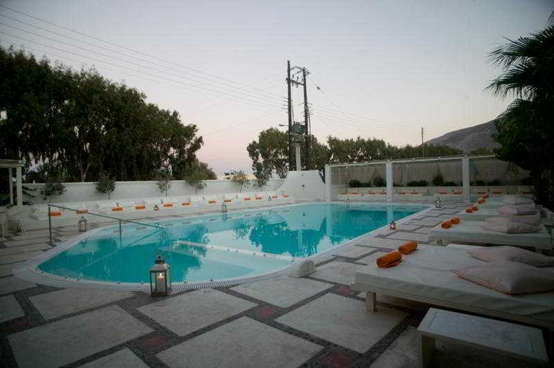Hotel 28 Камари Экстерьер фото